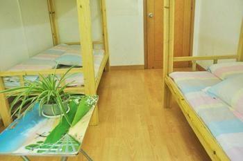 Guangzhou Pinyan Youth Hostel Tangxia  Exterior photo